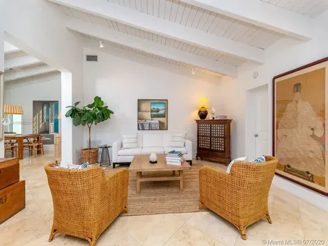 605 Warren Lane Key Biscayne FL 33149