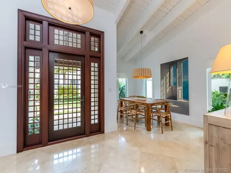 605 Warren Lane Key Biscayne FL 33149