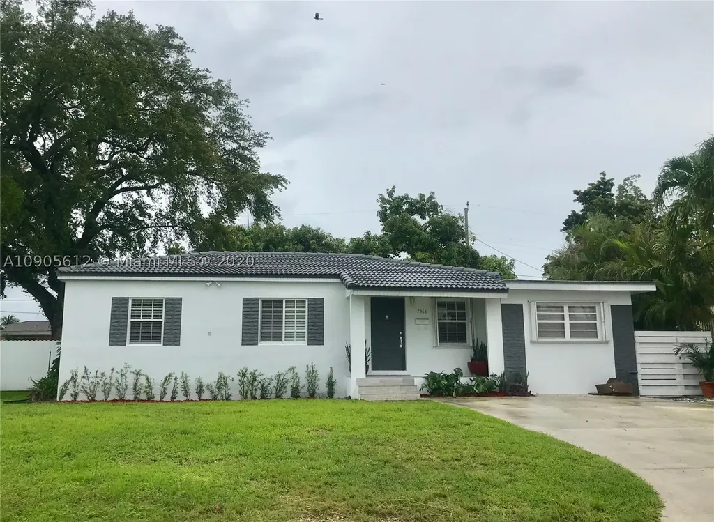 7268 SW 16th Terrace Miami FL 33155