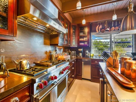 120 Cape Florida Drive Key Biscayne FL 33149