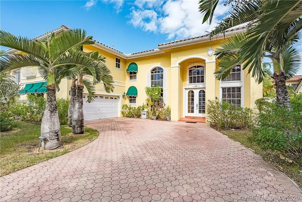 8265 NW 161st Terrace Miami Lakes FL 33016
