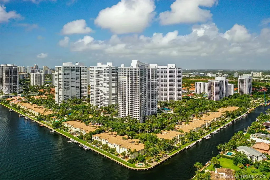 21200 Point Place Aventura FL 33180