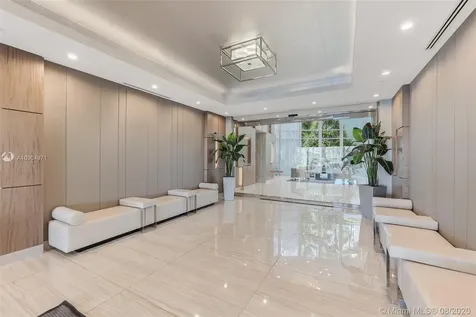 21200 Point Place Aventura FL 33180