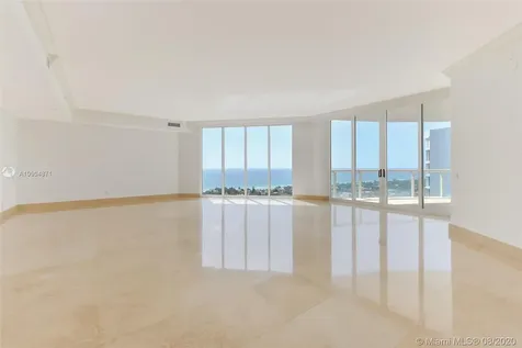 21200 Point Place Aventura FL 33180