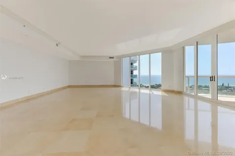 21200 Point Place Aventura FL 33180