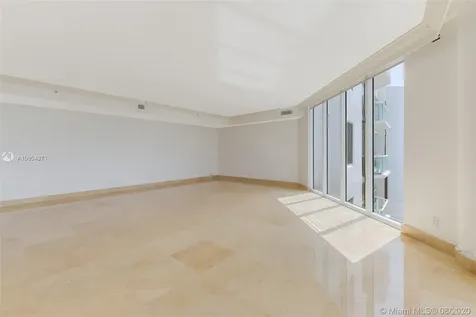 21200 Point Place Aventura FL 33180