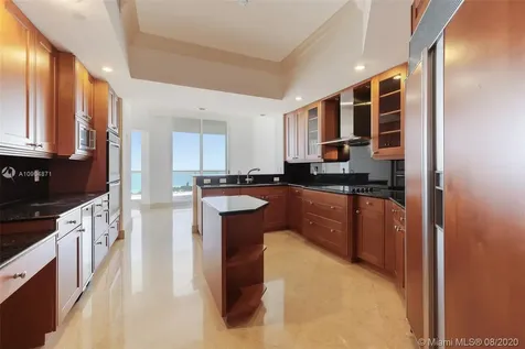 21200 Point Place Aventura FL 33180