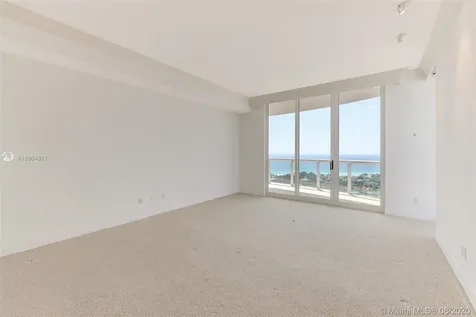 21200 Point Place Aventura FL 33180
