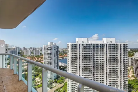 21200 Point Place Aventura FL 33180