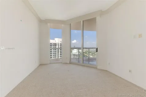21200 Point Place Aventura FL 33180