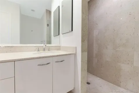 21200 Point Place Aventura FL 33180
