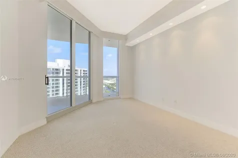 21200 Point Place Aventura FL 33180