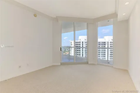21200 Point Place Aventura FL 33180