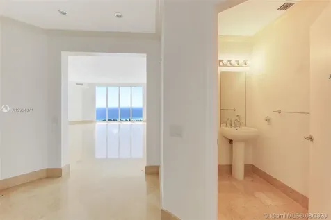 21200 Point Place Aventura FL 33180