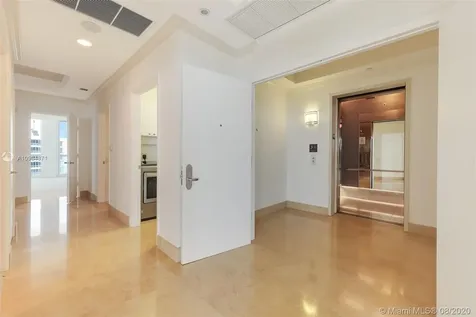 21200 Point Place Aventura FL 33180
