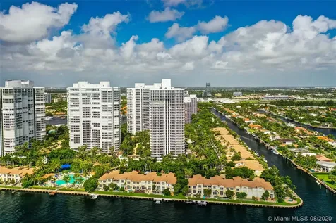 21200 Point Place Aventura FL 33180