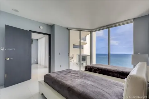 17555 Collins Avenue Sunny Isles Beach FL 33160
