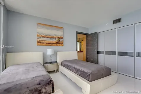 17555 Collins Avenue Sunny Isles Beach FL 33160