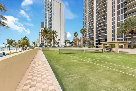 17555 Collins Avenue Sunny Isles Beach FL 33160