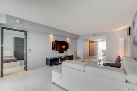 17555 Collins Avenue Sunny Isles Beach FL 33160
