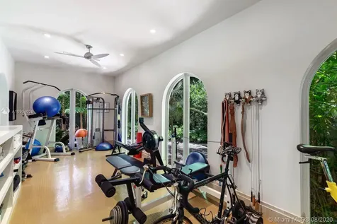 3725 Leafy Way Miami FL 33133
