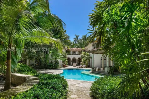 3725 Leafy Way Miami FL 33133