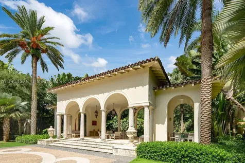 3725 Leafy Way Miami FL 33133