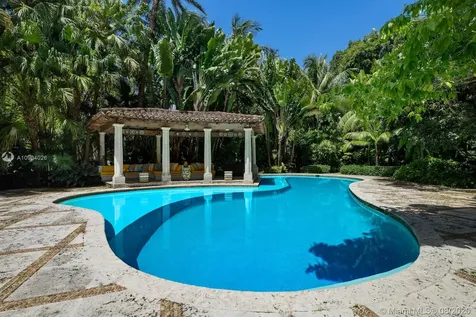 3725 Leafy Way Miami FL 33133