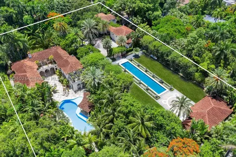 3725 Leafy Way Miami FL 33133