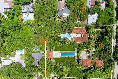 3725 Leafy Way Miami FL 33133