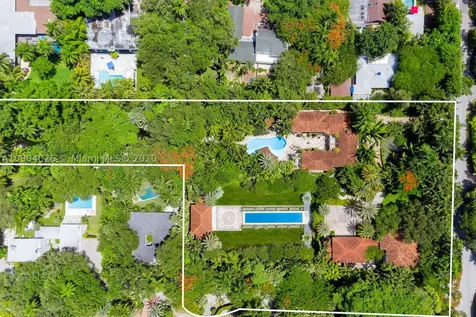 3725 Leafy Way Miami FL 33133
