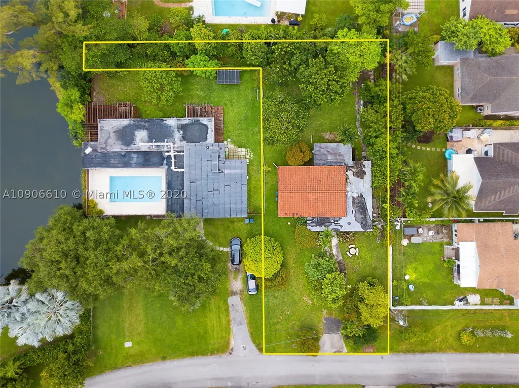 5624 SW 60th Avenue South Miami FL 33143