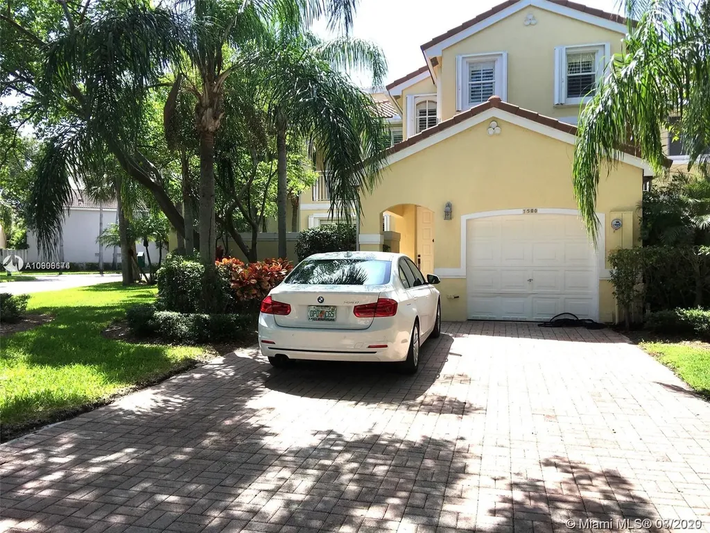 1500 Weeping Willow Way Hollywood FL 33019