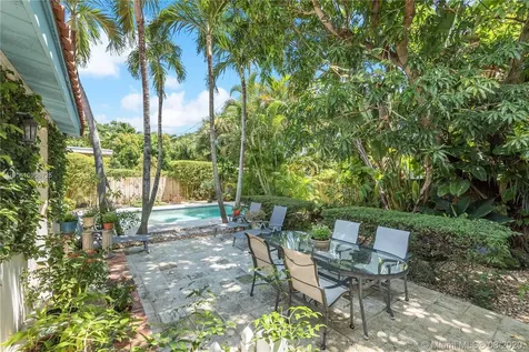 3372 SW 20th Street Miami FL 33145