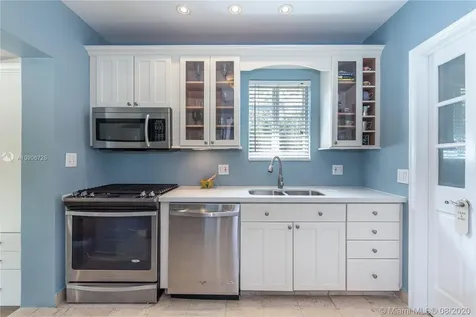 3372 SW 20th Street Miami FL 33145
