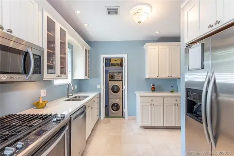 3372 SW 20th Street Miami FL 33145