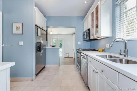 3372 SW 20th Street Miami FL 33145