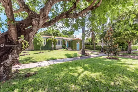 3372 SW 20th Street Miami FL 33145