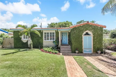 3372 SW 20th Street Miami FL 33145