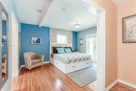 3372 SW 20th Street Miami FL 33145