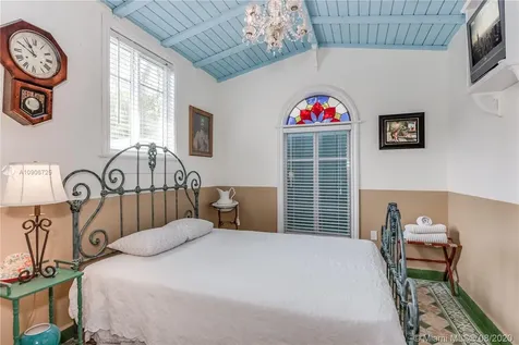 3372 SW 20th Street Miami FL 33145