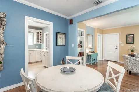 3372 SW 20th Street Miami FL 33145