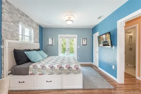 3372 SW 20th Street Miami FL 33145