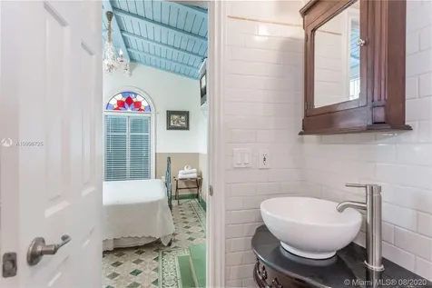 3372 SW 20th Street Miami FL 33145