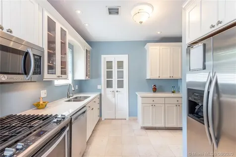 3372 SW 20th Street Miami FL 33145