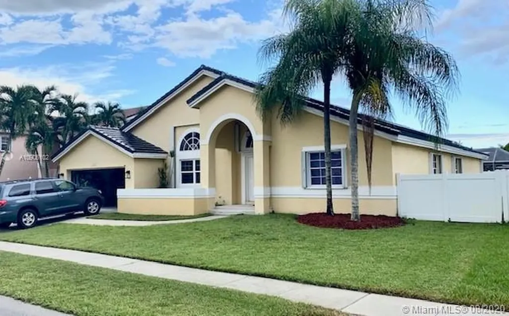 935 NW 203rd Avenue Pembroke Pines FL 33029