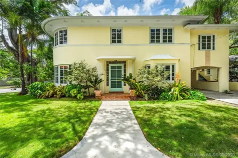 828 NW 9th Court Miami FL 33136