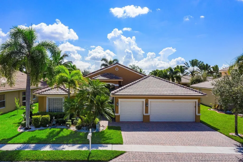 979 SW 190th Avenue Pembroke Pines FL 33029