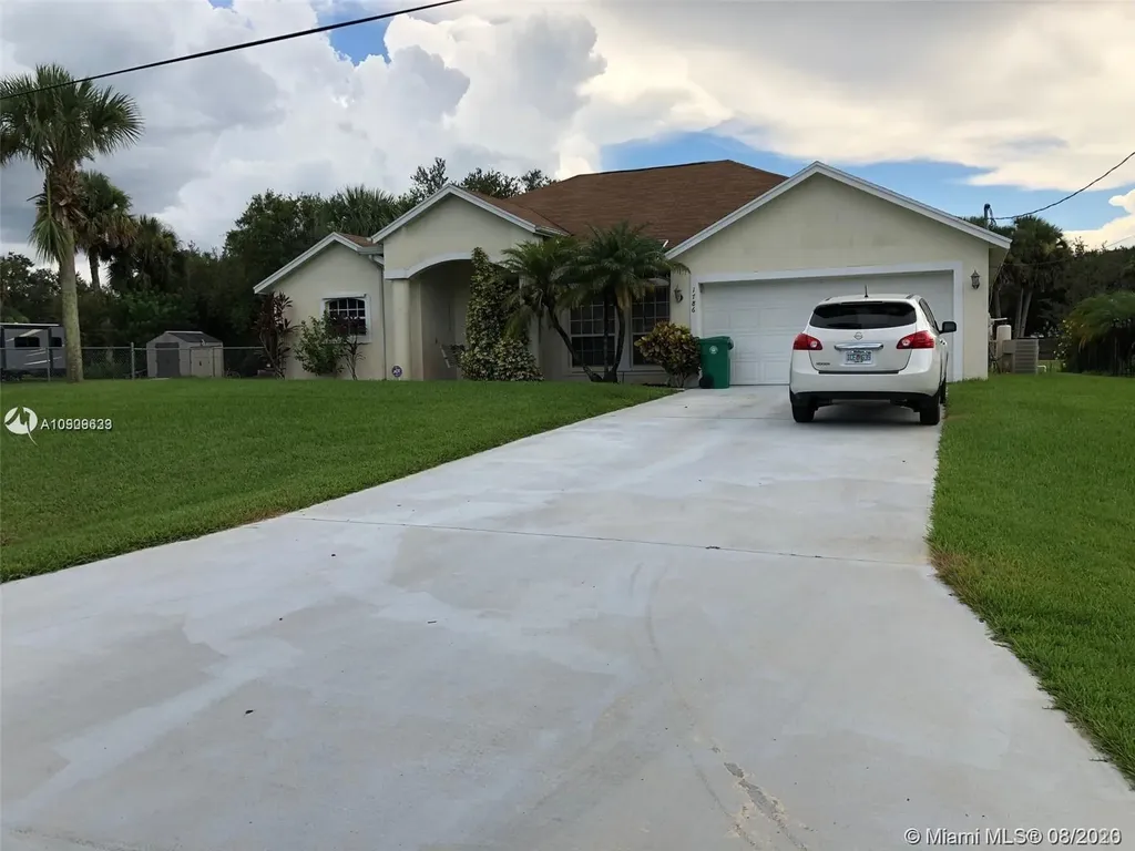 1786 SW Bradway Lane Port St. Lucie FL 34953