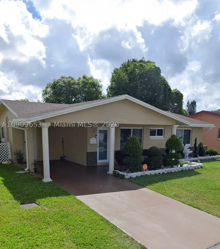 5708 NW 48th Way Tamarac FL 33319